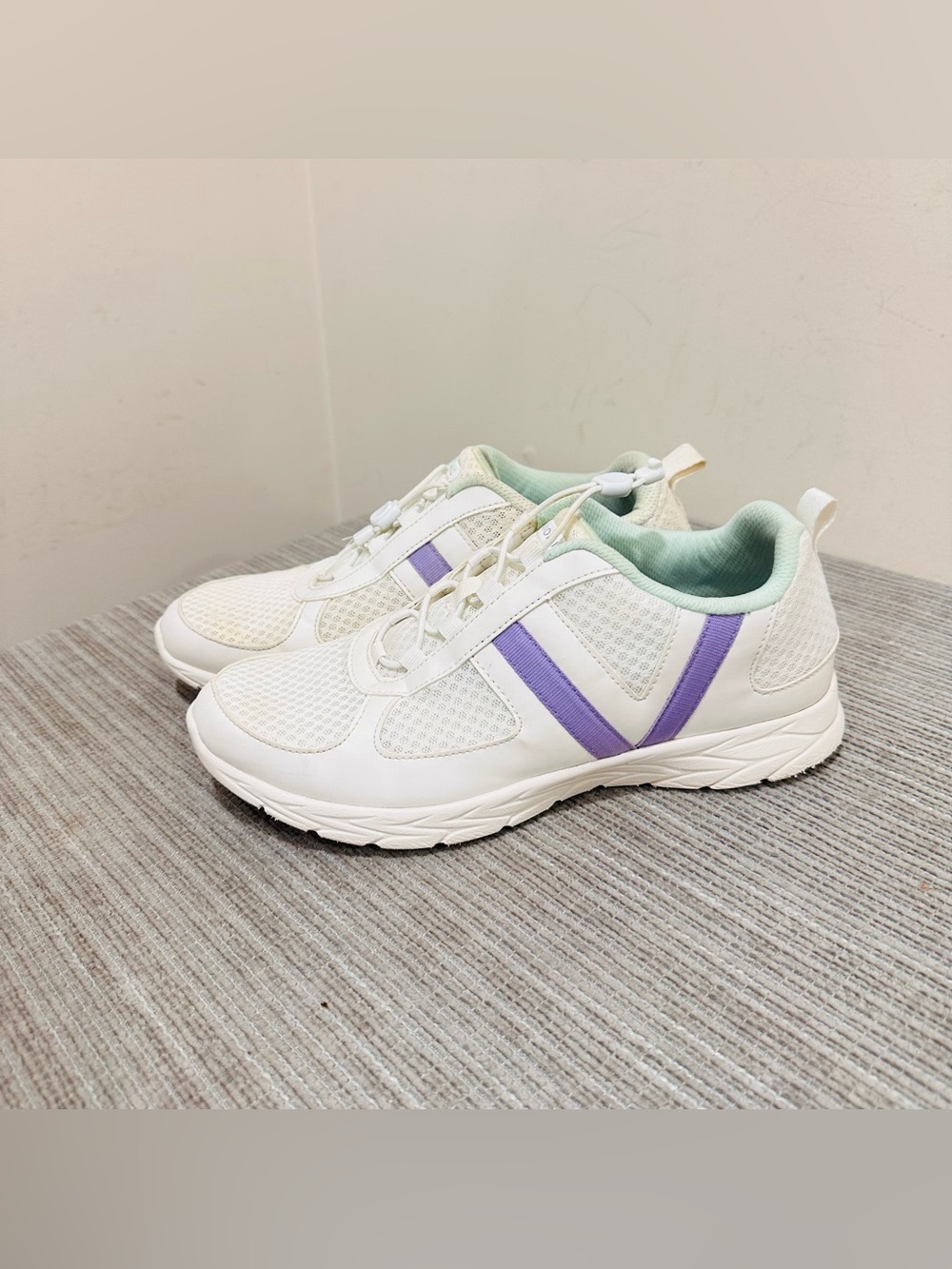 Vionic Brisk Maren Leisure Sneakers Women's Size 10 White/Lavender Orthotic